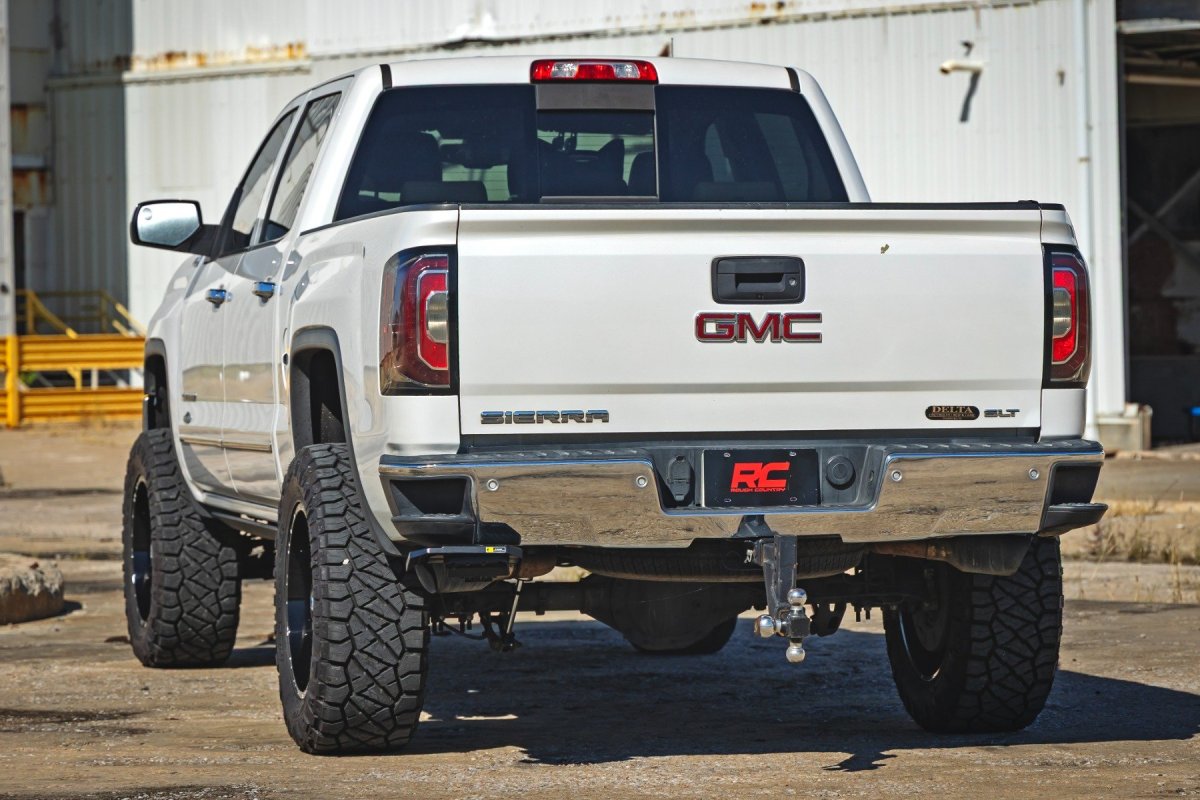 Chevrolet Silverado 1500 Retractable Bed Step - Rough Country - Manual Pull - '14-'18